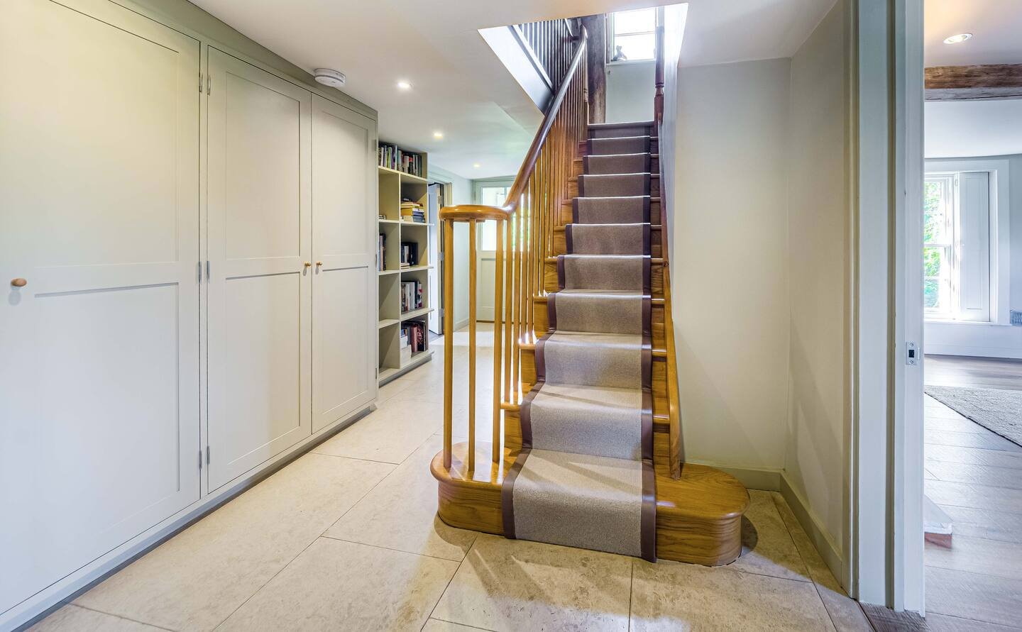 Country House with Swimming Pool and Tennis Court